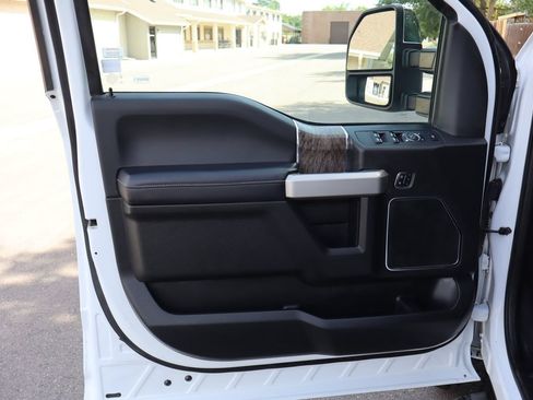 Used 2017 Ford F350 Lariat w/ Chrome Package AWD/4WD image 23