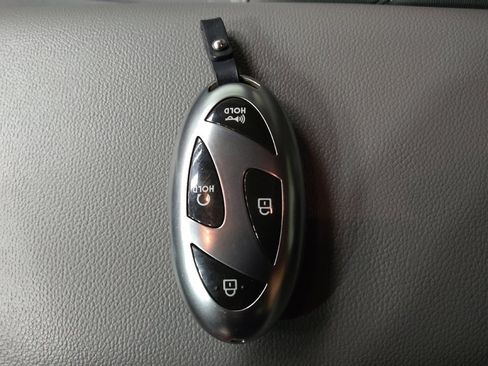 Used 2024 Hyundai Elantra SEL image 32