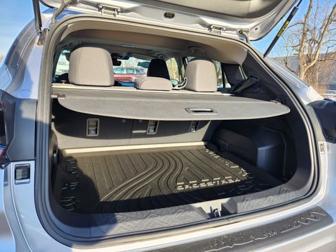 Certified 2025 Subaru Crosstrek 2.0i Premium image 8