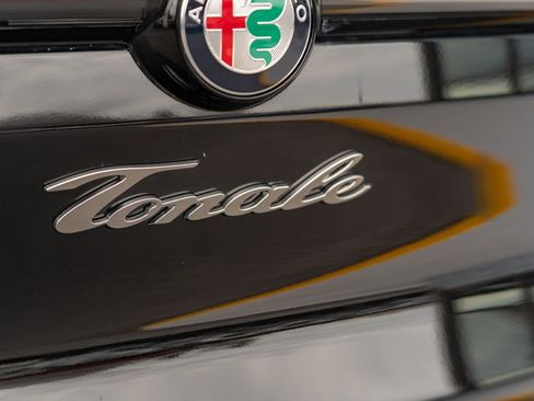 New 2025 Alfa Romeo Tonale w/ Premium Package image 6