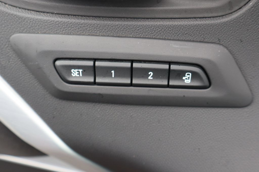 Used 2022 Chevrolet Camaro ZL1 RWD image 26