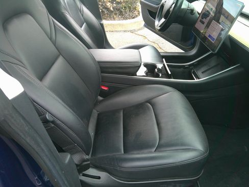 Used 2018 Tesla Model 3 Long Range RWD image 10
