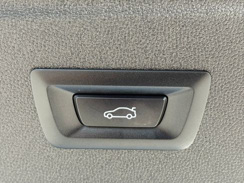 Used 2025 BMW iX M60 image 20