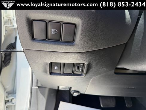 Used 2021 Toyota C-HR XLE FWD image 19