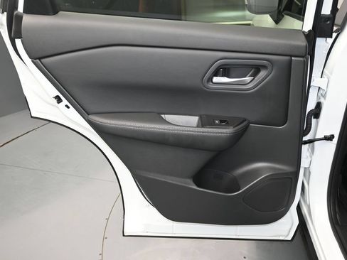 Used 2026 Nissan Rogue SV AWD/4WD image 20