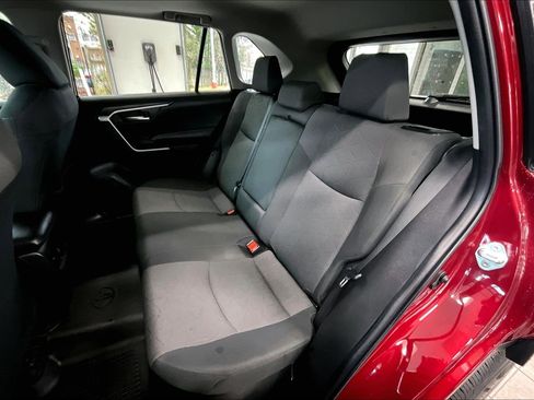 Used 2023 Toyota RAV4 XLE image 25