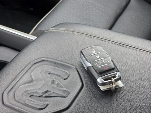 Certified 2022 RAM 1500 Laramie AWD/4WD image 34
