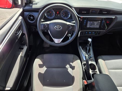Used 2018 Toyota Corolla LE FWD image 9