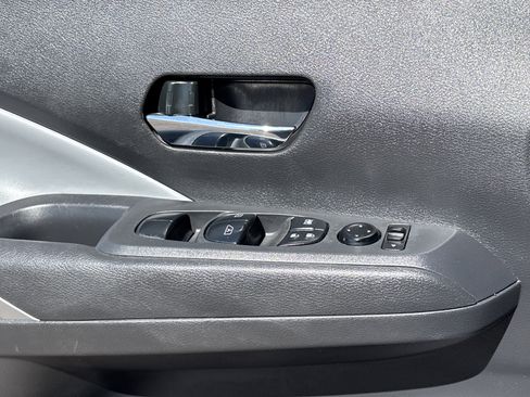 Used 2023 Nissan Kicks SR w/ SR Premium Package FWD image 20