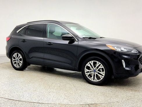 Used 2022 Ford Escape SEL w/ Technology Package image 3