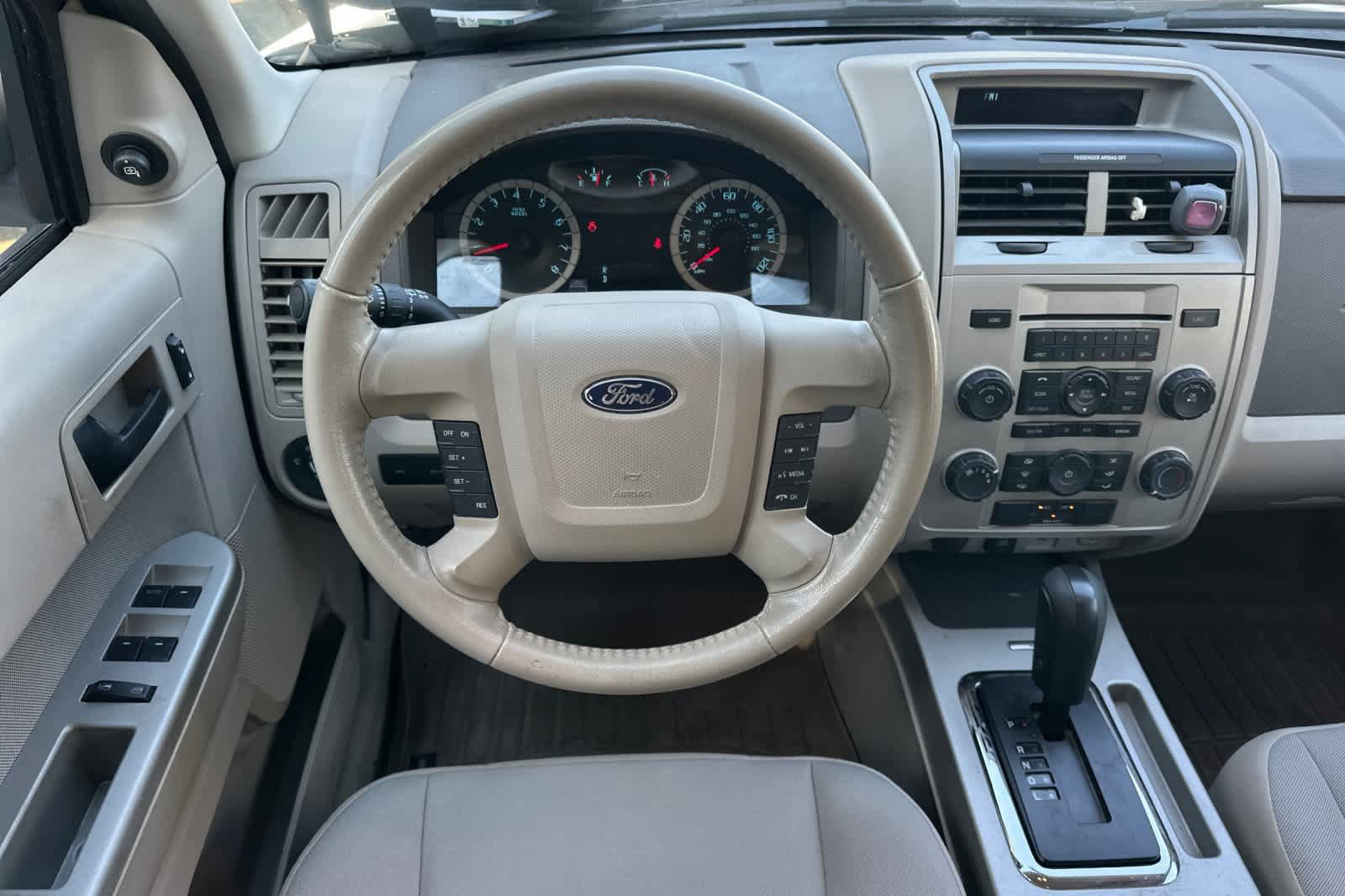 Used 2011 Ford Escape XLT w/ 202A Rapid Spec Order Code FWD image 16