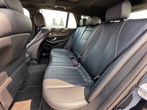 Used 2017 Mercedes-Benz E 400 4MATIC Wagon image 14