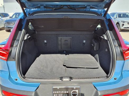 Certified 2023 Volvo XC40 B4 Plus w/ Driver Assist Package image 18