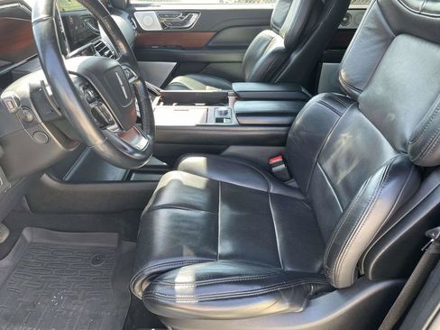 Used 2020 Lincoln Navigator Reserve w/ Luxury Package image 13