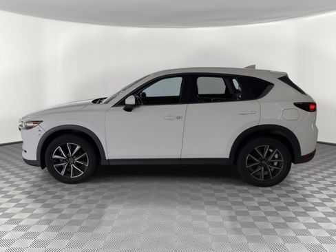 Used 2018 MAZDA CX-5 Touring w/ Preferred Equipment Package FWD image 2