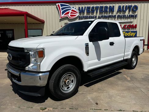 Used 2021 Ford F250 XL w/ Power Equipment Group AWD/4WD image 1