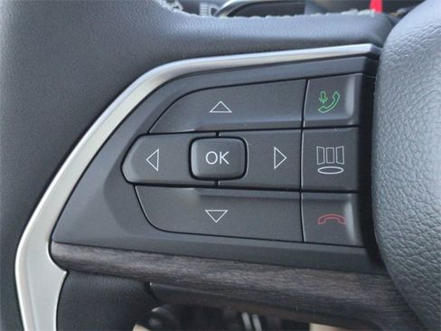 New 2025 Jeep Grand Cherokee Limited w/ Trailer Tow Package image 25