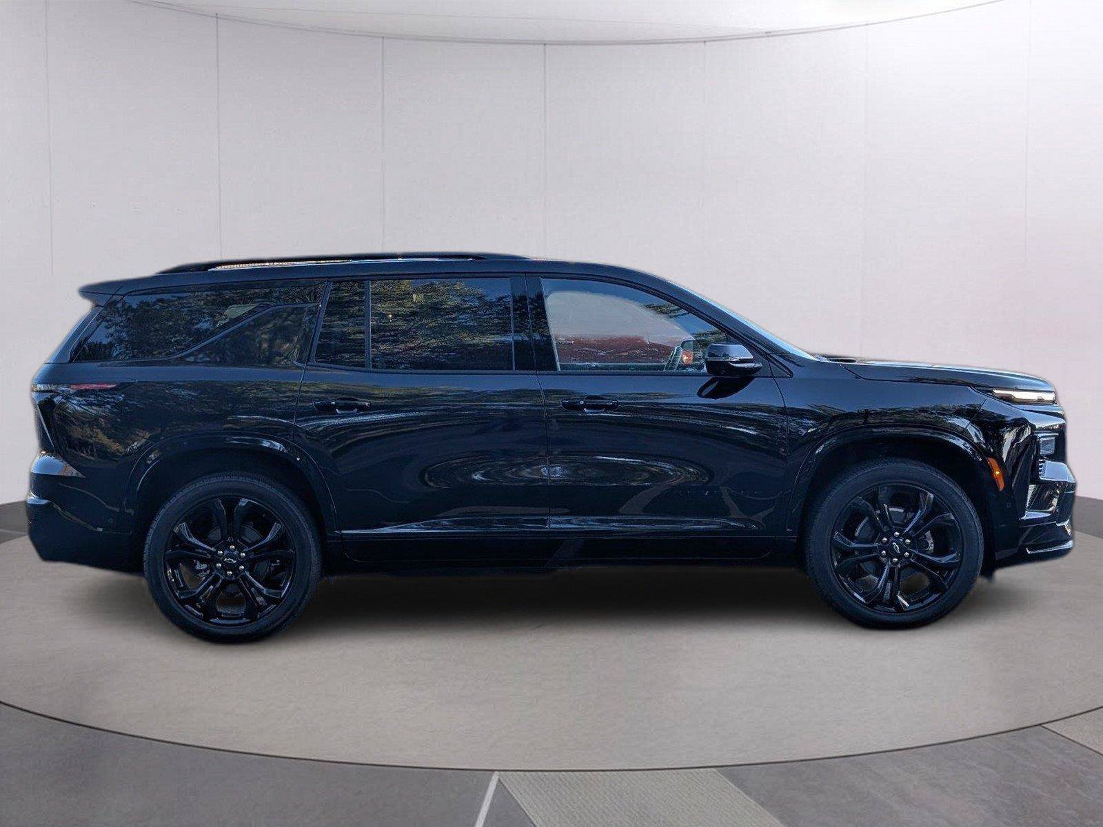 New 2027 Chevrolet Traverse RS FWD image 8