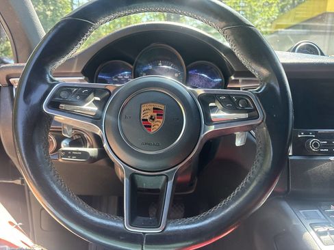 Used 2017 Porsche Macan image 11