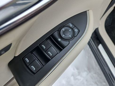Used 2023 Buick Envision Avenir AWD/4WD image 26