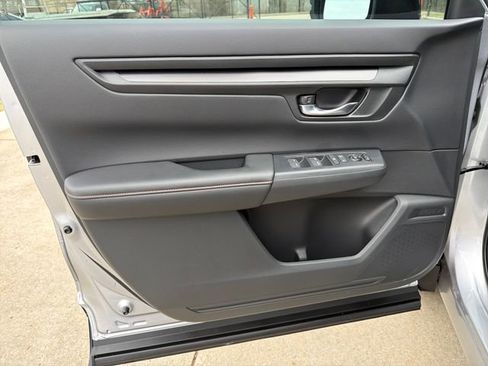 Used 2026 Honda CR-V Sport image 12