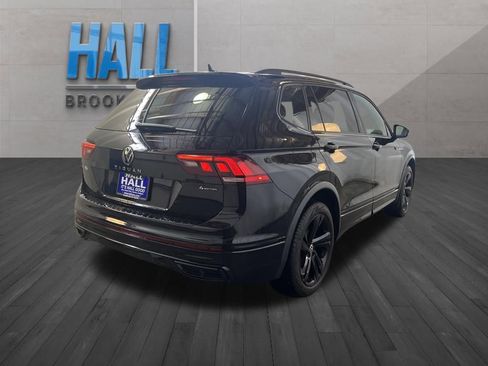 Certified 2024 Volkswagen Tiguan SE R-Line image 6