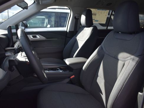 New 2026 Ford Explorer Active image 12