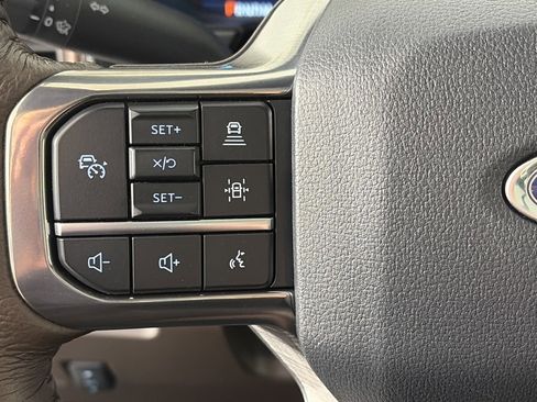 Certified 2025 Ford F450 King Ranch w/ FX4 Off-Road Package image 17