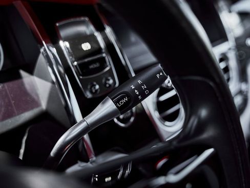 Used 2020 Rolls-Royce Wraith RWD image 51
