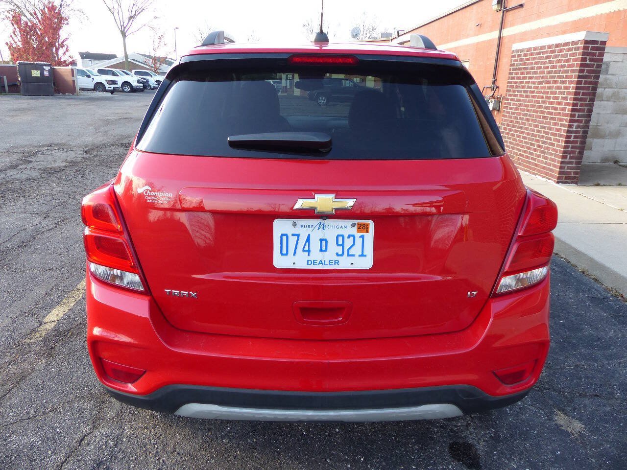 Used 2020 Chevrolet Trax LT FWD image 8