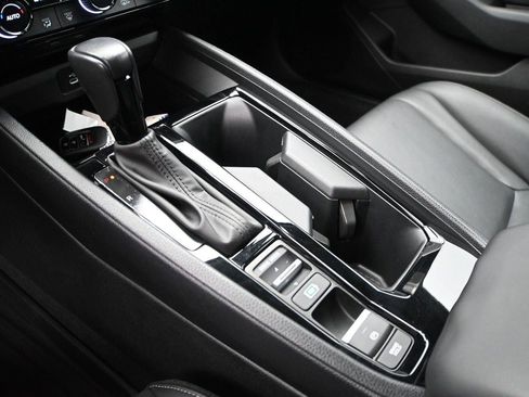 Used 2023 Honda Accord EX-L image 5