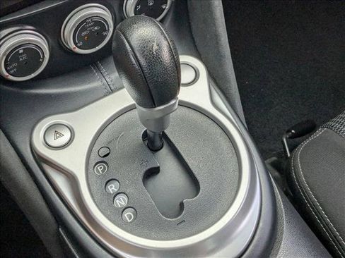 Used 2011 Nissan 370Z Roadster image 13