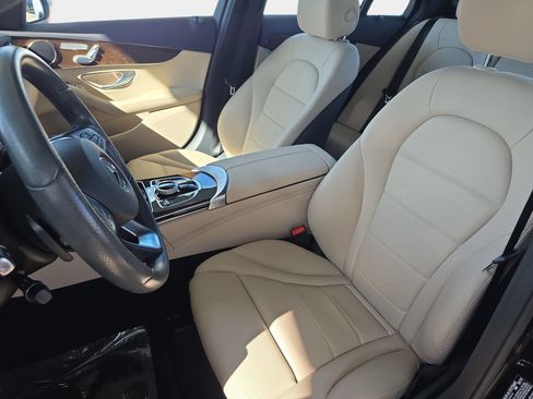 Used 2018 Mercedes-Benz C 300 Sedan image 15