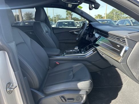 Used 2023 Audi Q8 Premium Plus w/ Premium Plus Package image 6