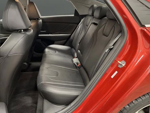 Used 2021 Hyundai Elantra Limited image 29