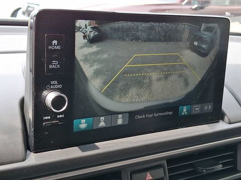 Used 2023 Honda Pilot Touring image 17