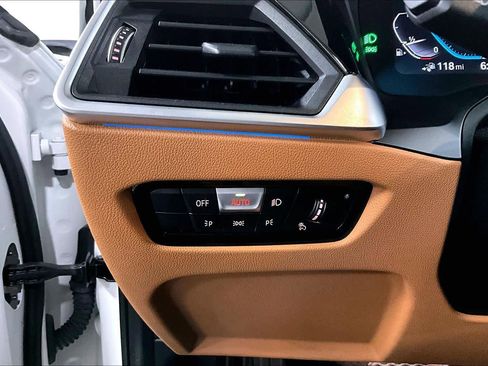 Used 2022 BMW 330e xDrive w/ Premium Package image 34