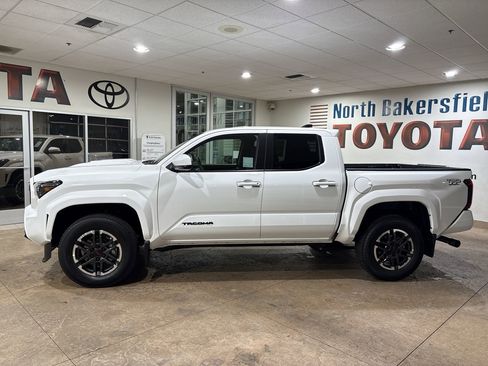 New 2025 Toyota Tacoma TRD Sport image 7