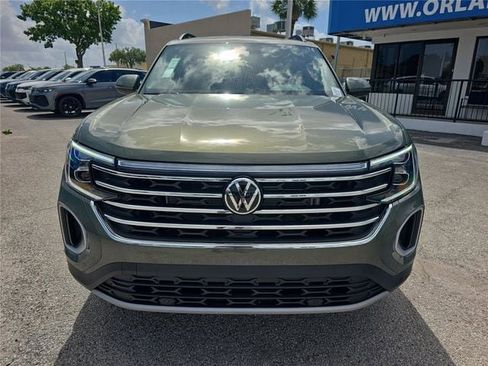 New 2026 Volkswagen Atlas SE FWD image 2