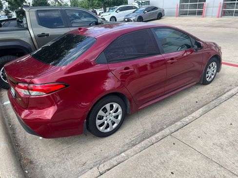 Used 2026 Toyota Corolla LE FWD image 4