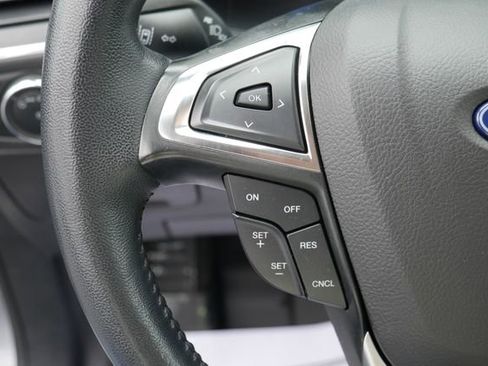 Used 2023 Ford Edge Titanium AWD/4WD image 17
