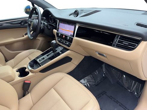Used 2025 Porsche Macan Turbo image 51