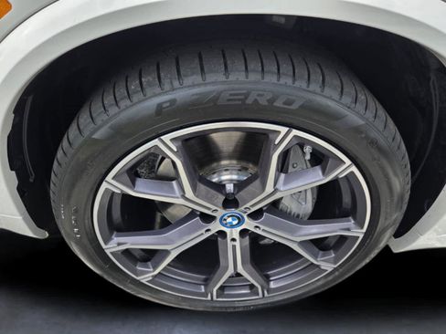 Used 2022 BMW X5 xDrive45e w/ M Sport Package AWD/4WD image 9