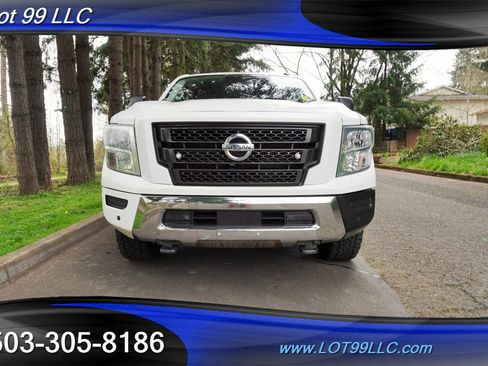 Used 2021 Nissan Titan SV w/ SV Convenience Package AWD/4WD image 6