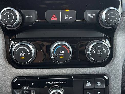 Used 2025 RAM 1500 Tradesman w/ Night Edition AWD/4WD image 32