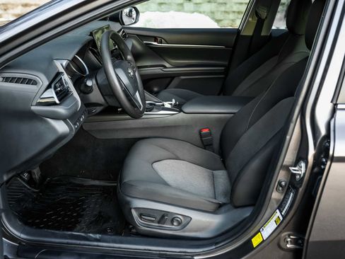 Certified 2021 Toyota Camry LE image 25