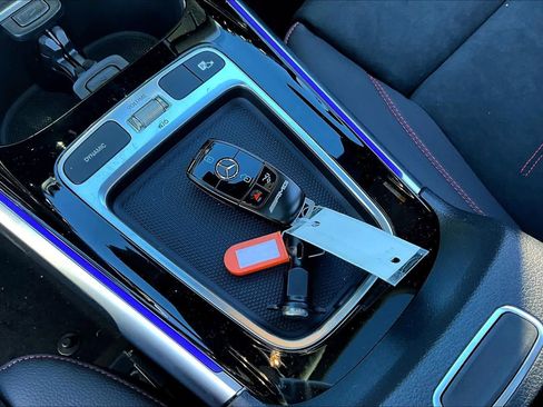 Used 2025 Mercedes-Benz GLB 35 AMG AMG GLB 35 image 15