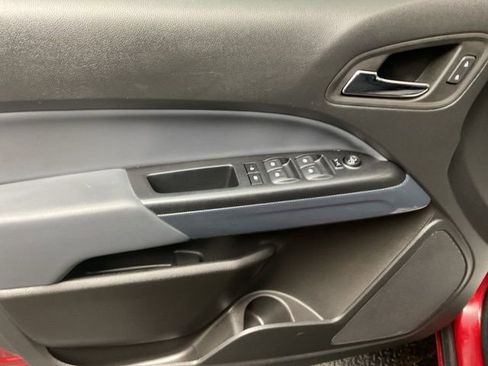 Certified 2022 Chevrolet Colorado Z71 w/ Safety Package image 11