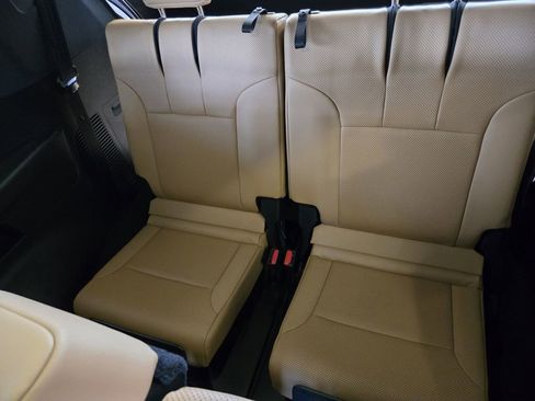 Used 2026 Lexus LX 600 4WD w/ Luxury Package image 31