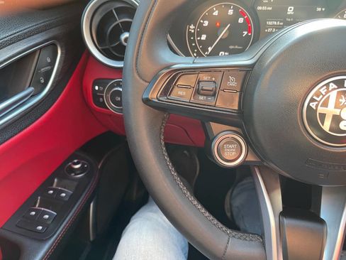 Used 2020 Alfa Romeo Giulia Ti image 31